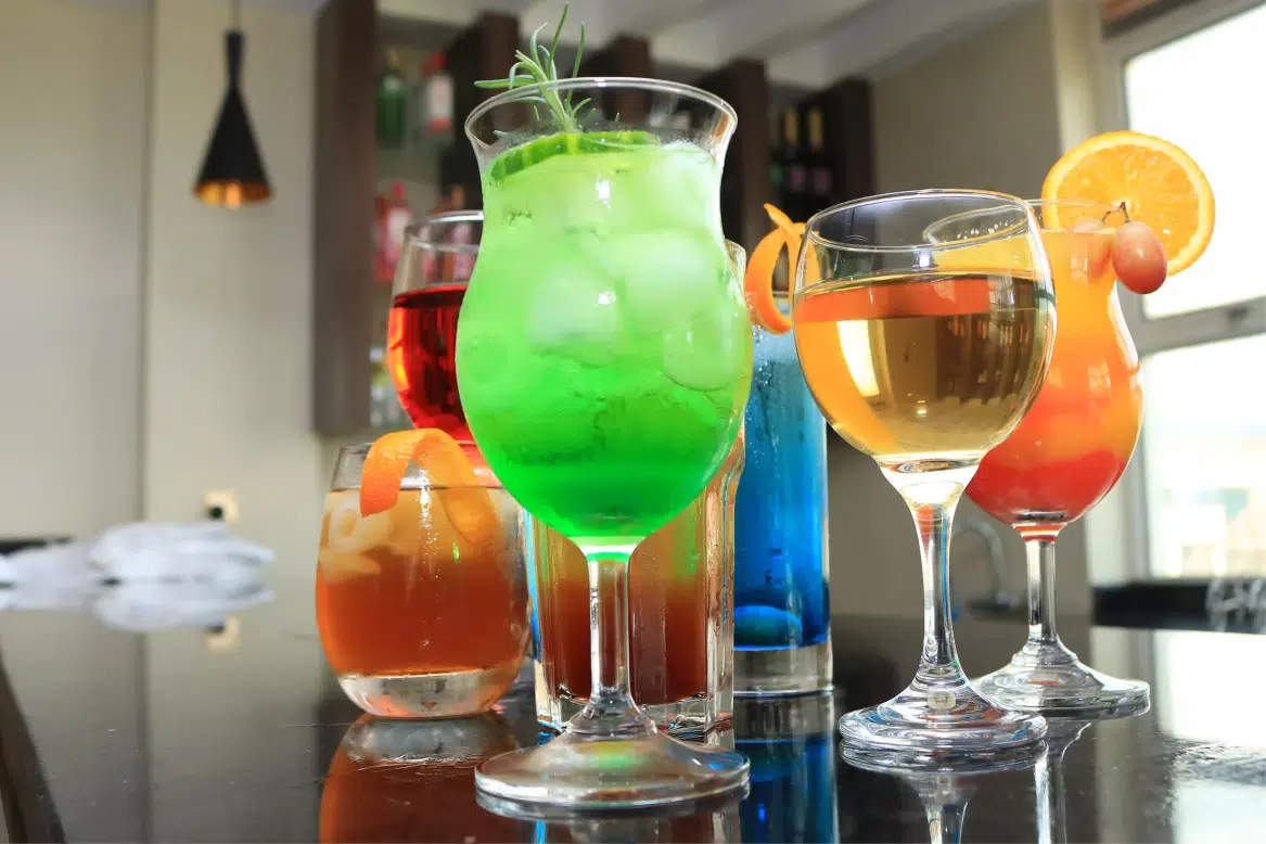 Executive Room workspace and lounge